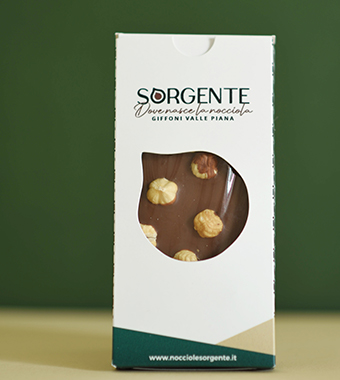 barretta Sorgente con cioccolato e nocciole intere