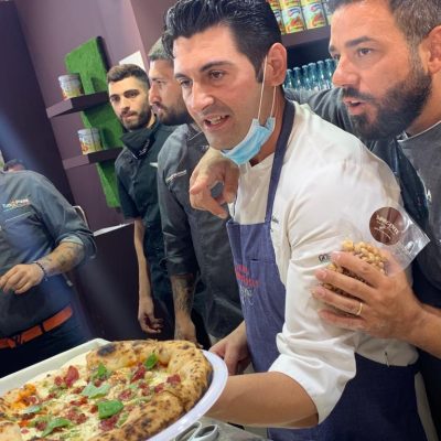 Cibus Parma maestri pizzaioli Cippitelli e Bonetta presentano pizza con nocciola di Giffoni